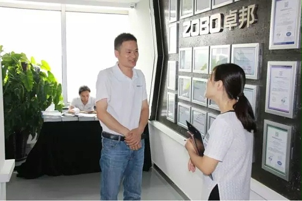 培訓(xùn)伙伴對(duì)卓邦新品比較滿意，與業(yè)務(wù)經(jīng)理溝通